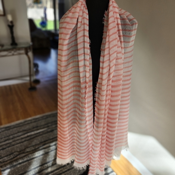 Striped Pink and White Scarf - Picture 3 of 4
